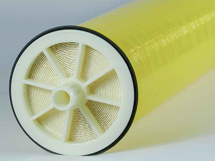 What is the difference between the ultrafiltration membrane and the reverse osmosis membrane?